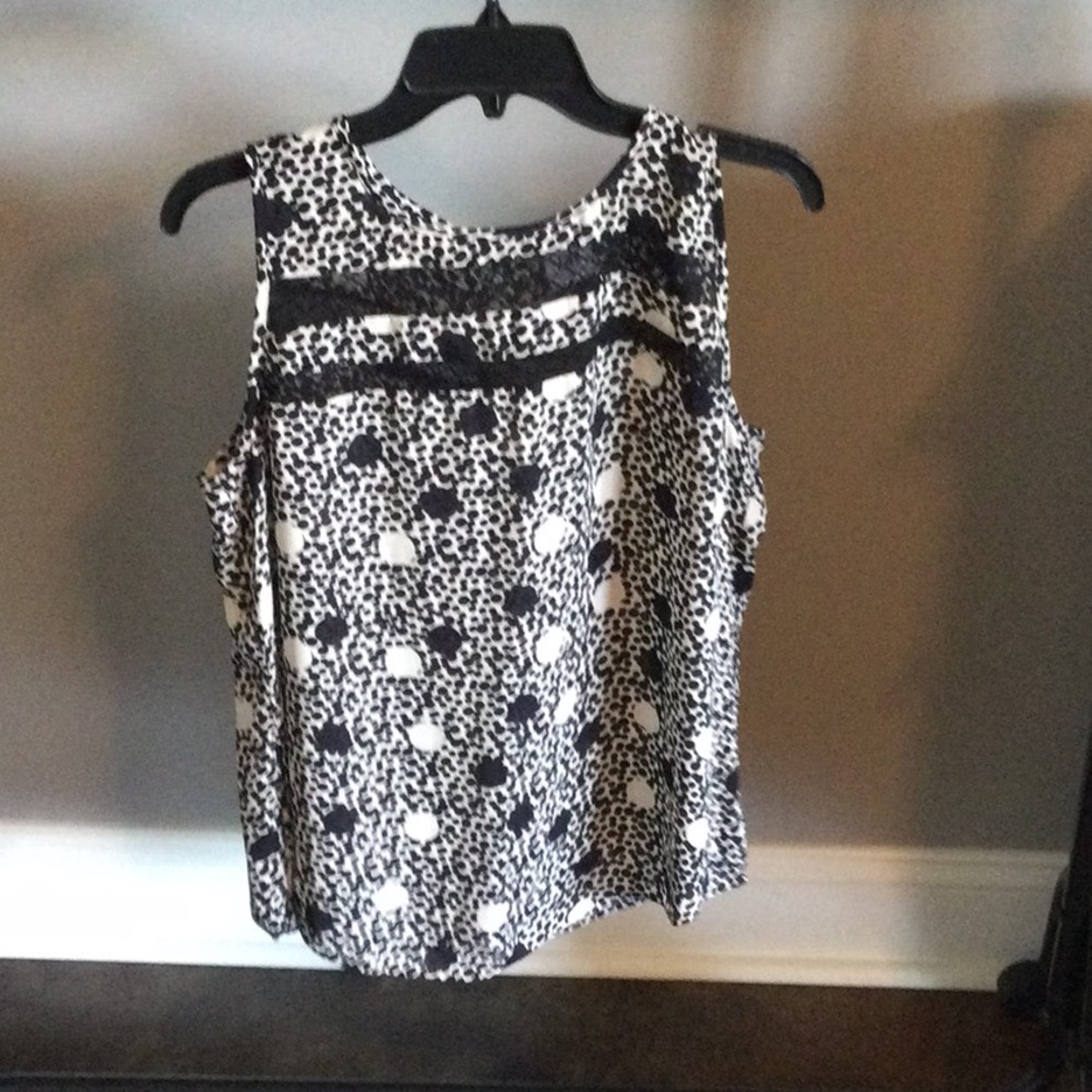 Black and White Sleeveless Top
